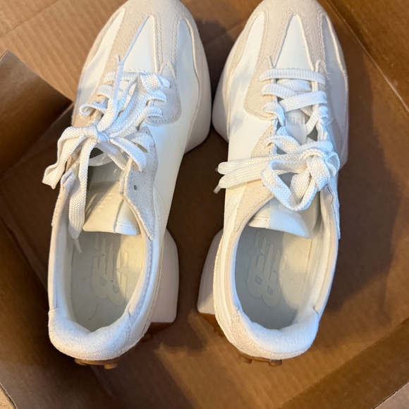 New Balance 327 Sneakers, Linen/Sea Salt: Almost Completely New! - Picture 5 of 8